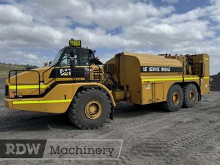 Caterpillar 740 Service Truck