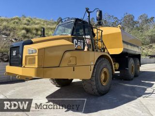 2017 Caterpillar 745C Water Truck 