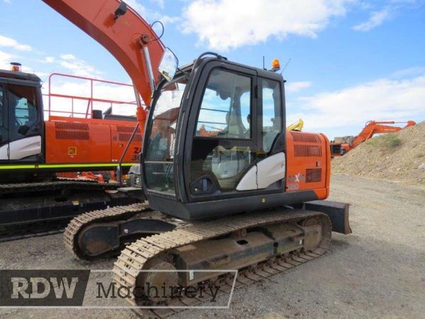 Japanese Used Mini-Excavators HITACHI ZX55UR-5B TOKU WORLD BE2780