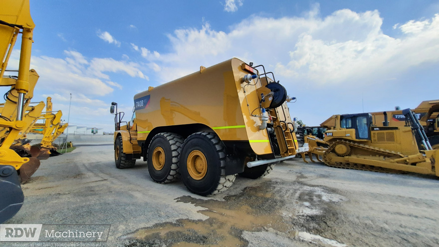 Caterpillar 740, 740B, 740GC Water Tanks - Image 2