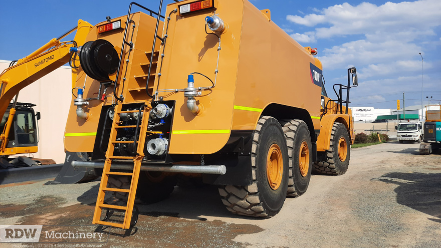 Caterpillar 740, 740B, 740GC Water Tanks - Image 3