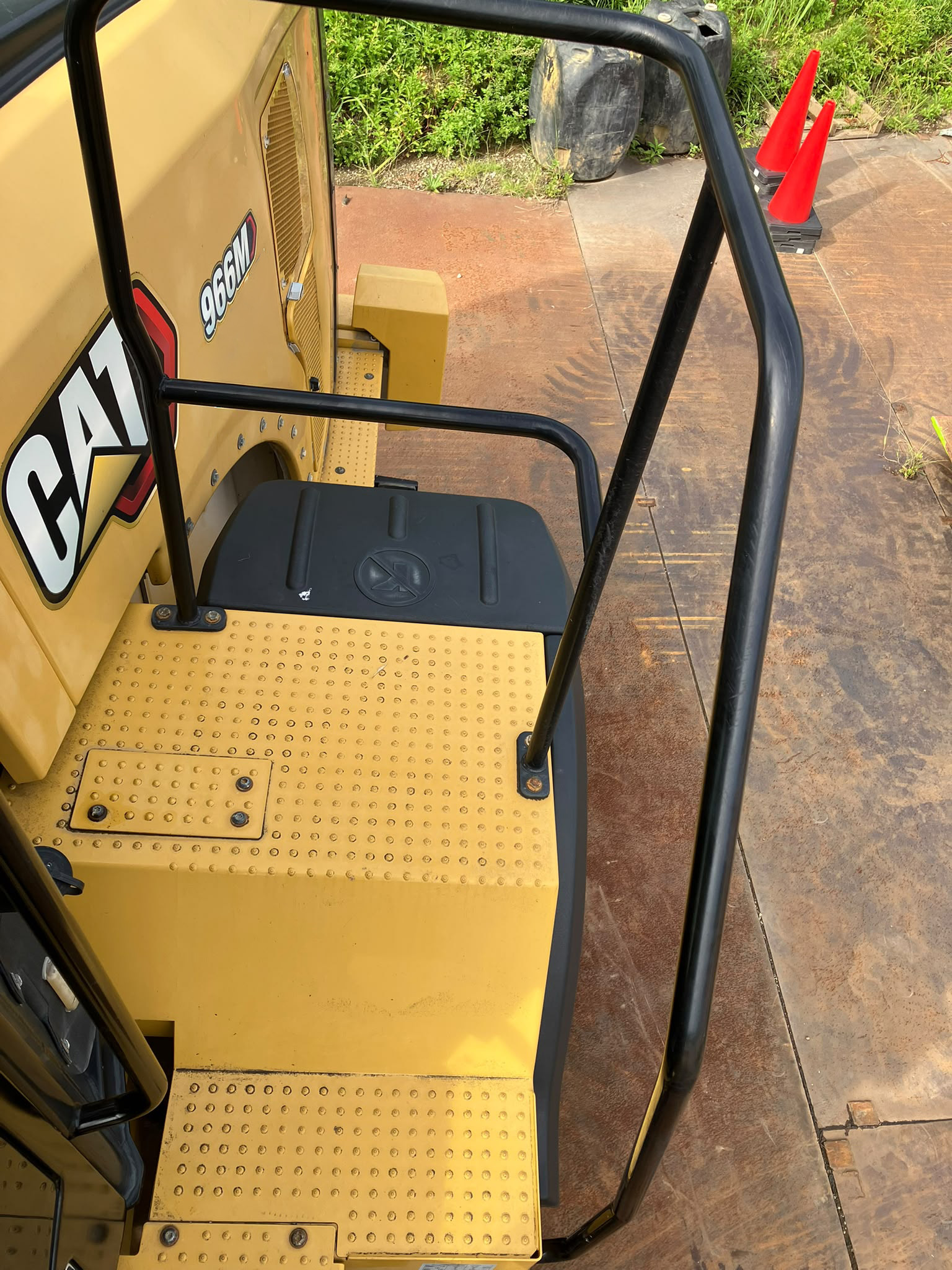 2021 Caterpillar 966M Wheel Loader - Image 2