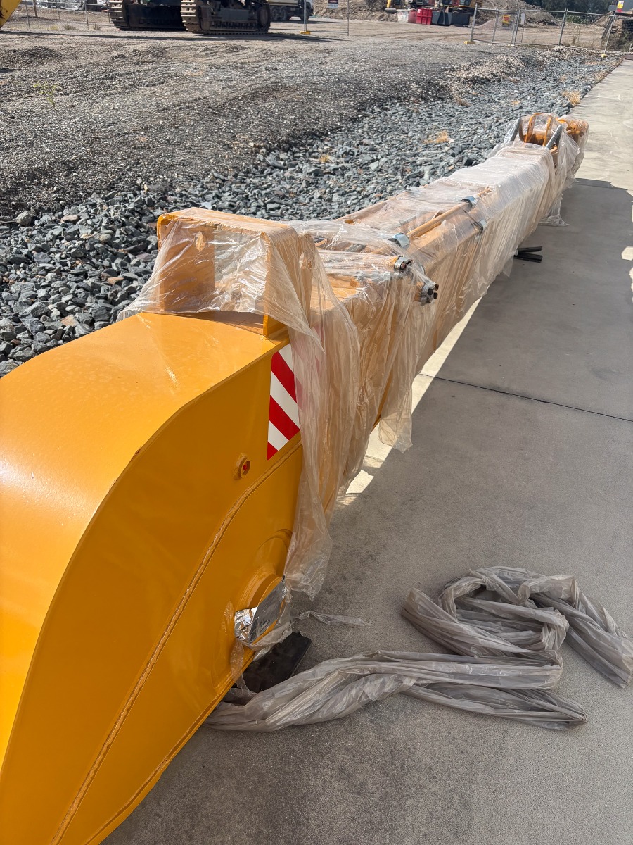 Caterpillar Long Reach Attachments - Image 4