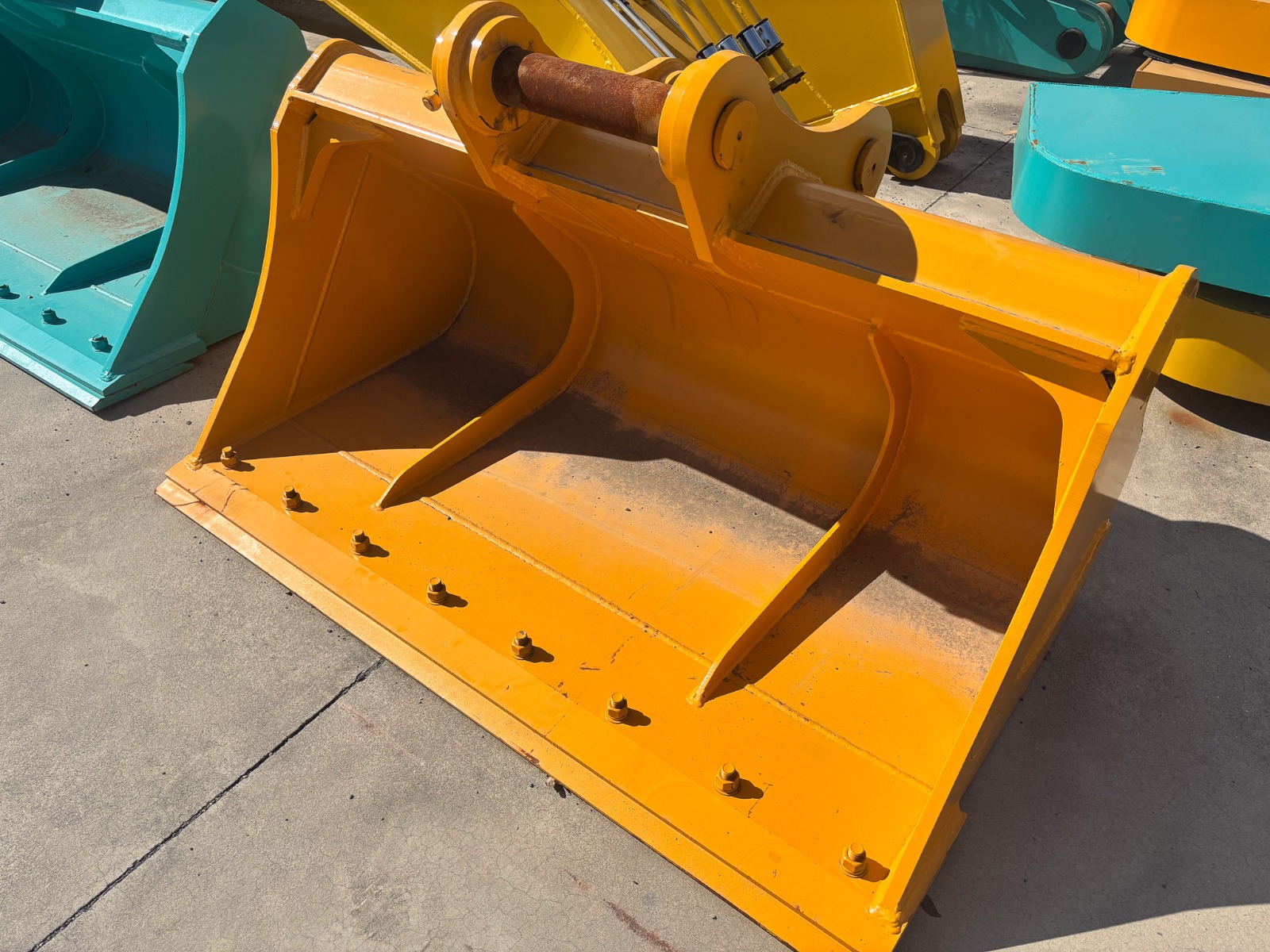Caterpillar Long Reach Attachments - Image 5