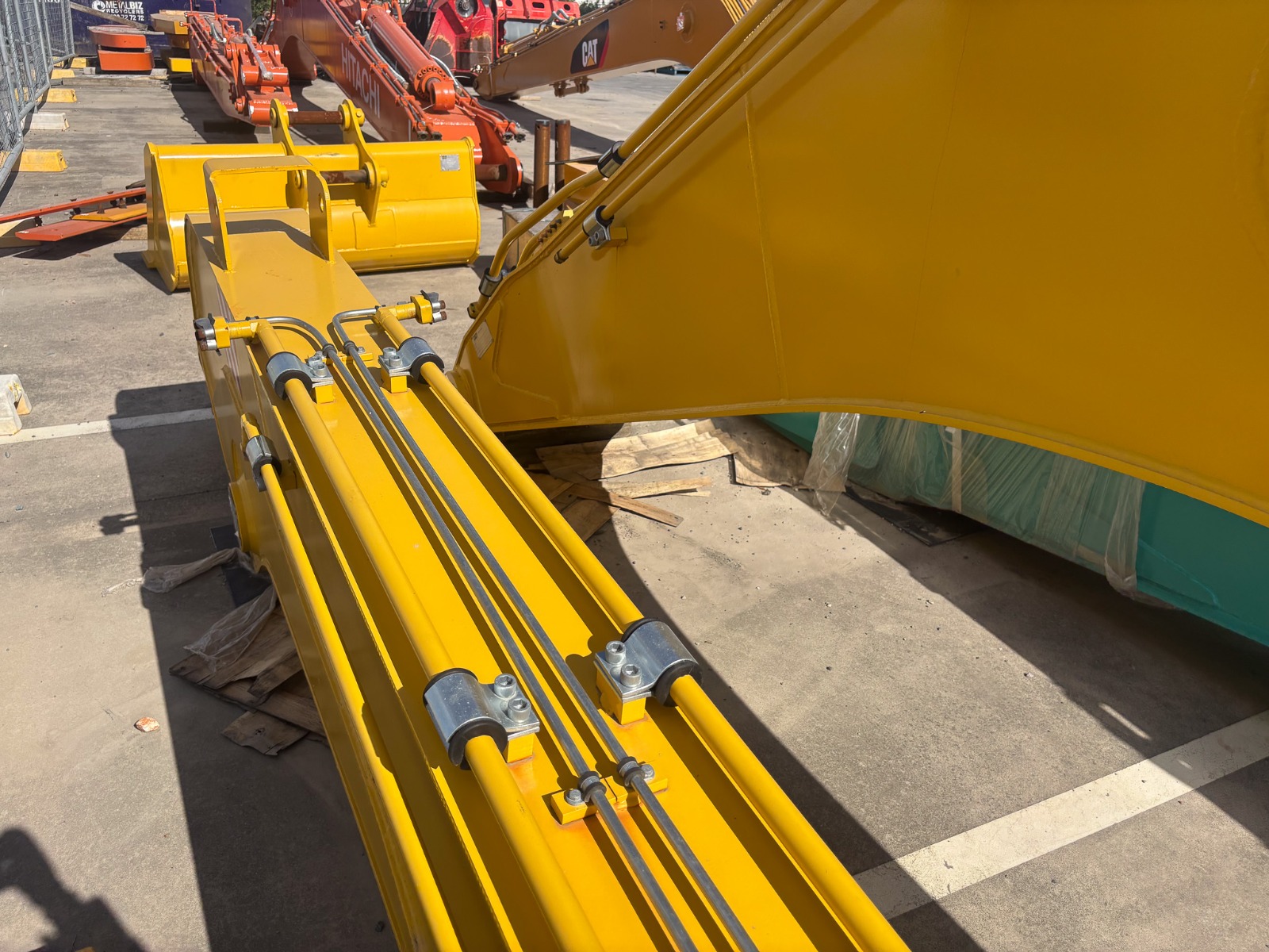 Komatsu Long Reach Attachments - Image 10