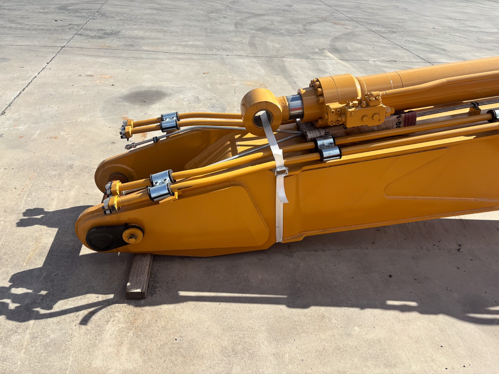 Caterpillar Long Reach Attachments - Image 8