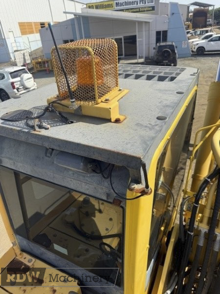 2013 Komatsu PC300LC-8 - Image 3