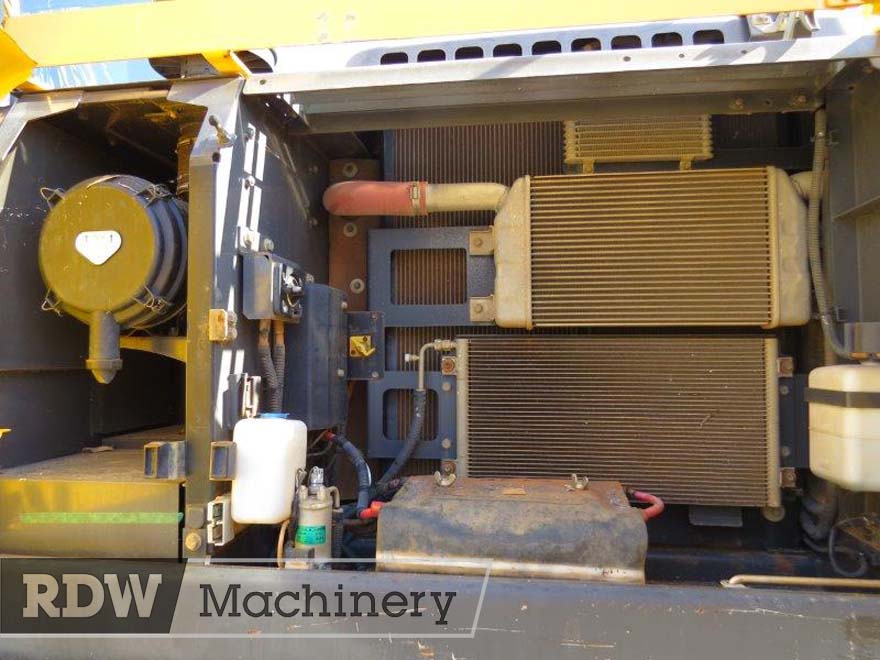 Sumitomo SH210LC-6 Excavator - Image 6