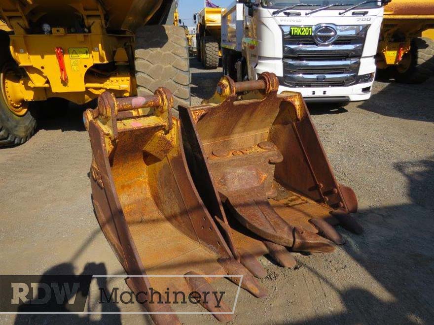 Sumitomo SH210LC-6 Excavator - Image 7