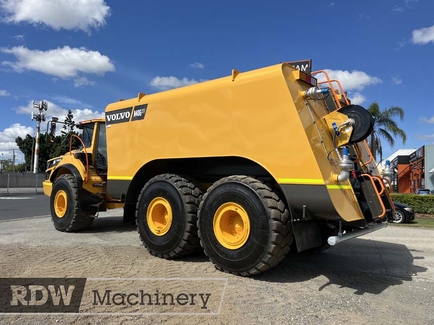 Volvo A40G Water Truck - Image 10