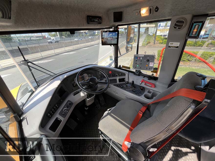 Volvo A40G Water Truck - Image 18