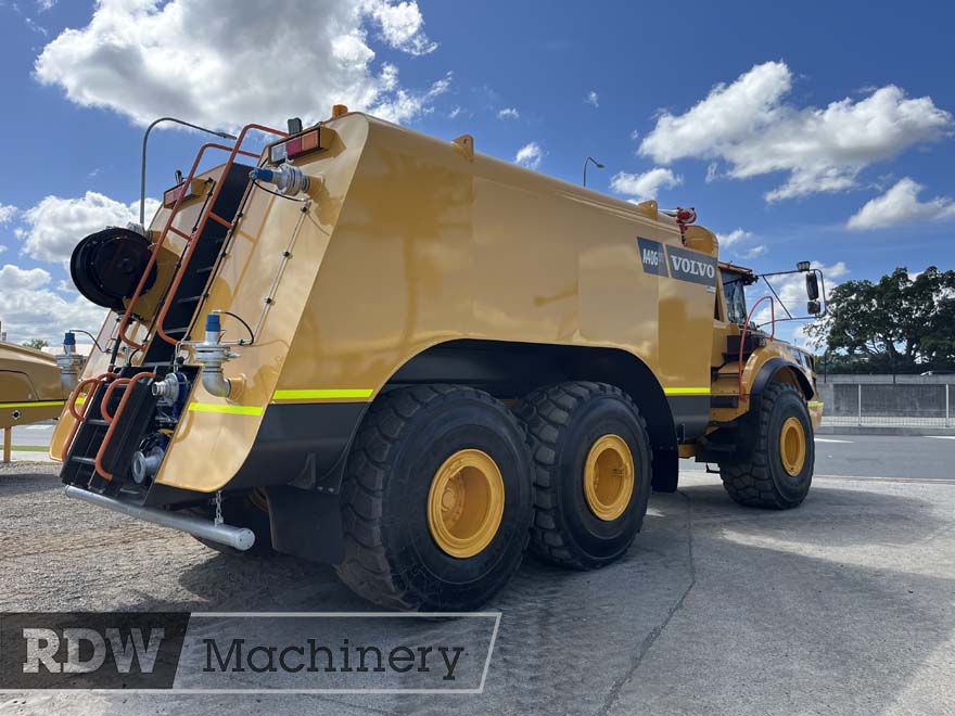 Volvo A40G Water Truck - Image 8